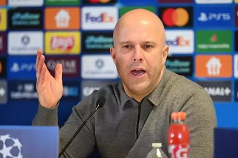 سلوت: نعرف جالاتا سراي بشكل أفضل.. ولدي ثقة كاملة في فريقي